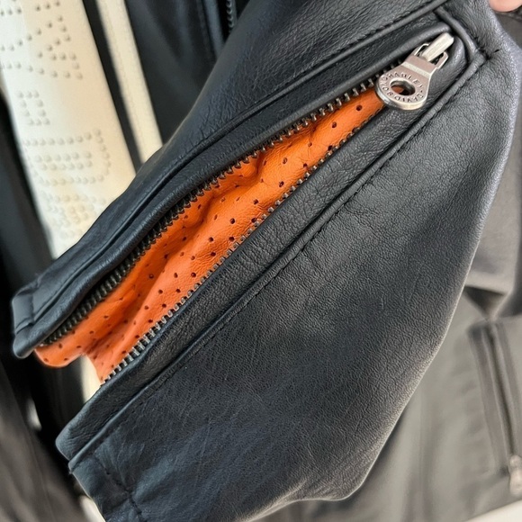 Woman’s Harley Davidson premium leather moto jacket. LIKE NEW. Size W1 - Picture 8 of 16